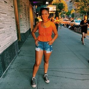 Meet your Posher, Nyah